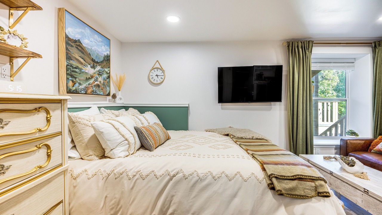 Photo of Bedroom in Manitou Springs
