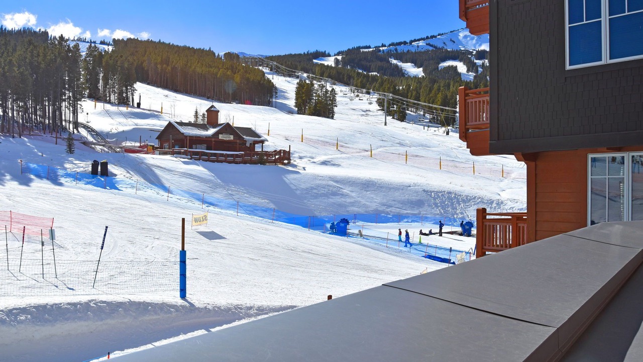 Photo of Patio Balcony in Peak 8