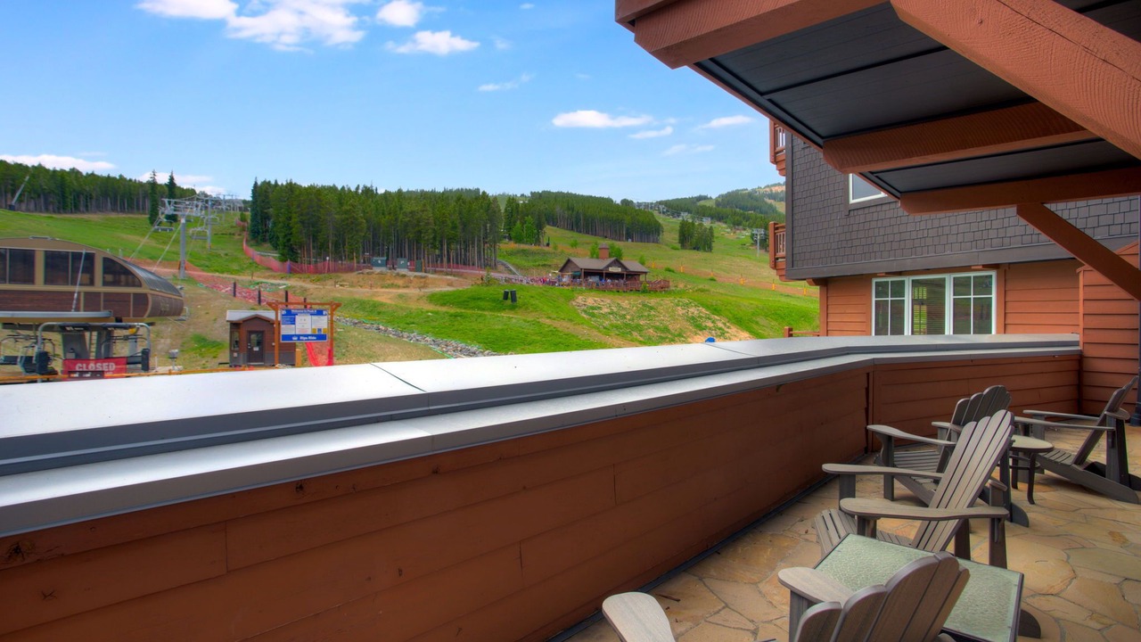 Photo of Patio Balcony in Peak 8