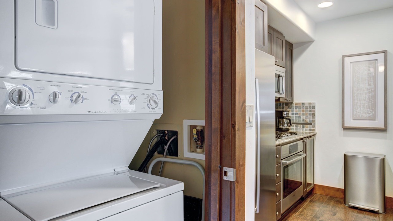 Photo of Kitchen in Peak 8