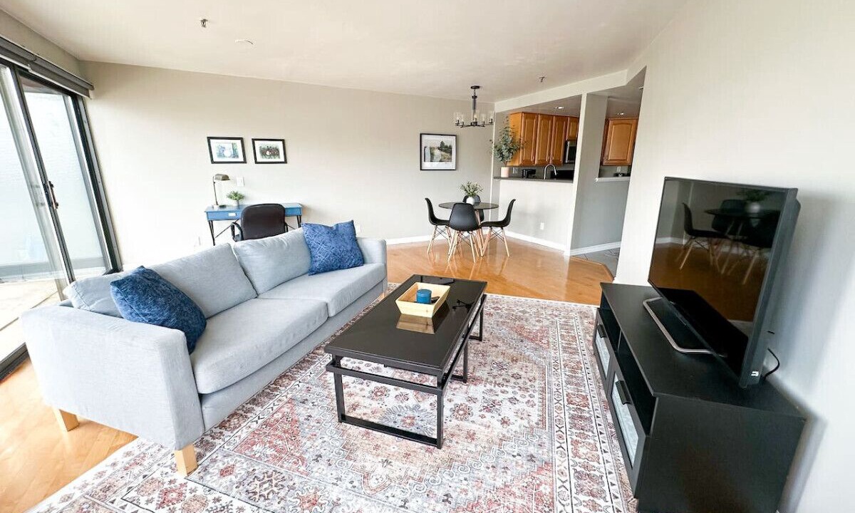 Photo of Livingroom in Five Points