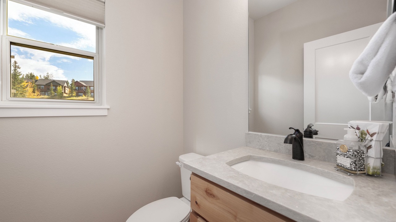 Photo of Bathroom in Rendezvous