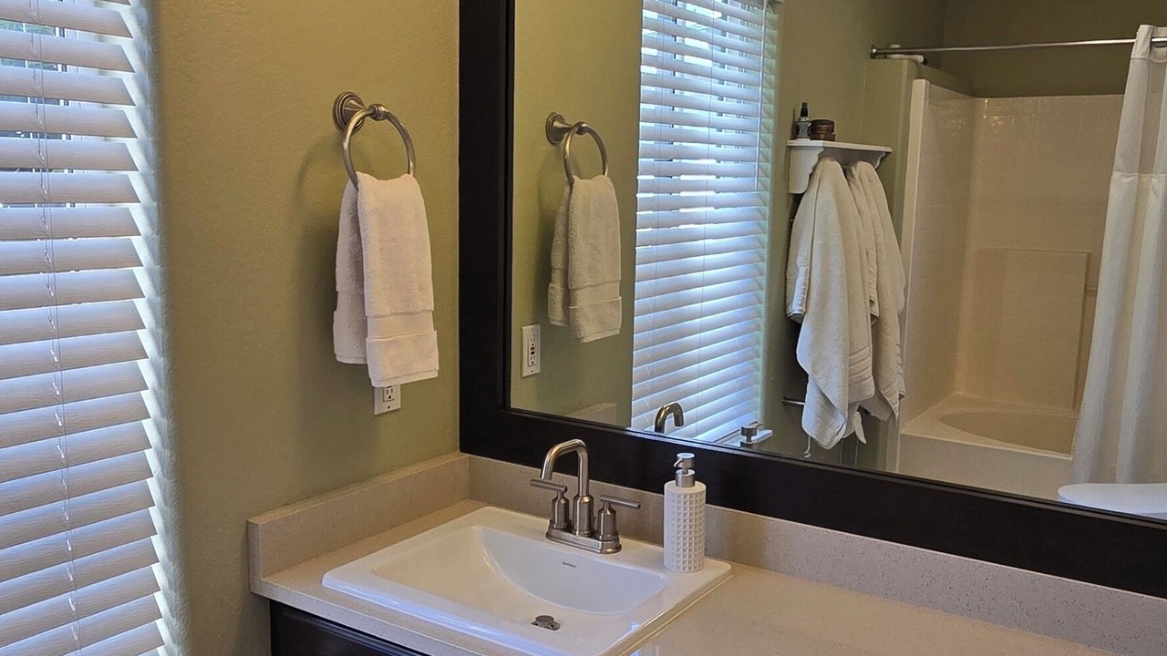 Photo of Bathroom in El Jebel