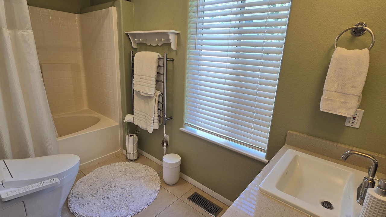Photo of Bathroom in El Jebel