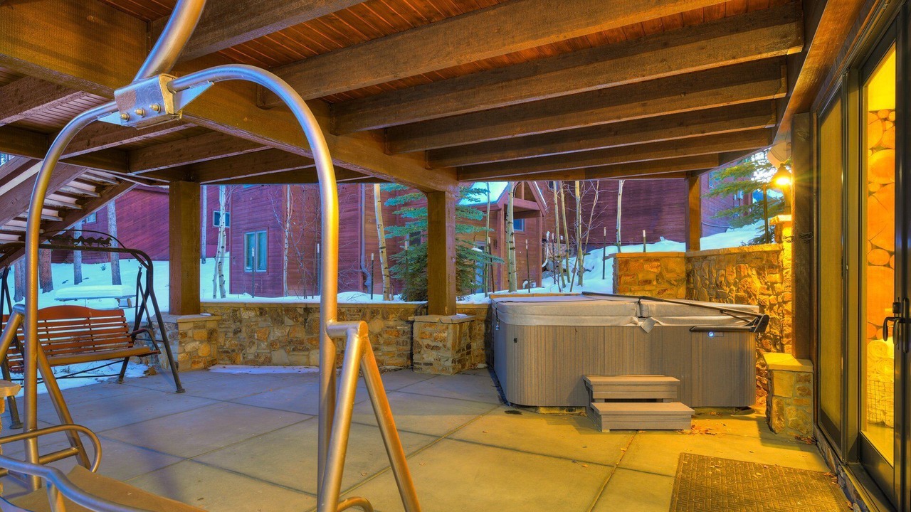 Photo of Patio Balcony in Warrior's Mark West