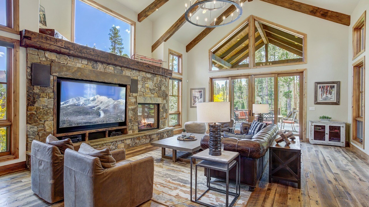 Photo of Livingroom in Warrior's Mark West