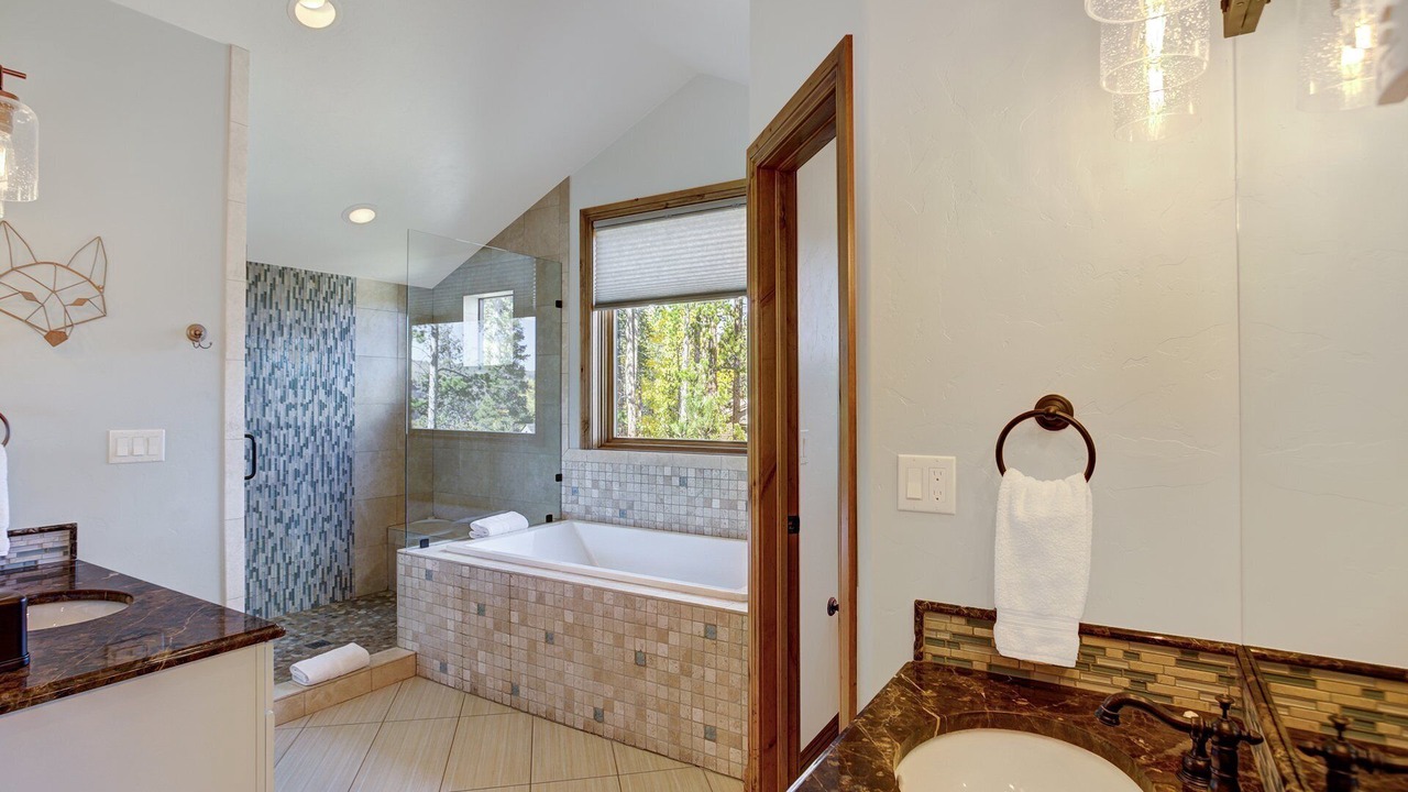 Photo of Bathroom in Warrior's Mark West