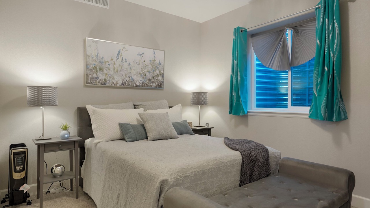 Photo of Bedroom in Aurora