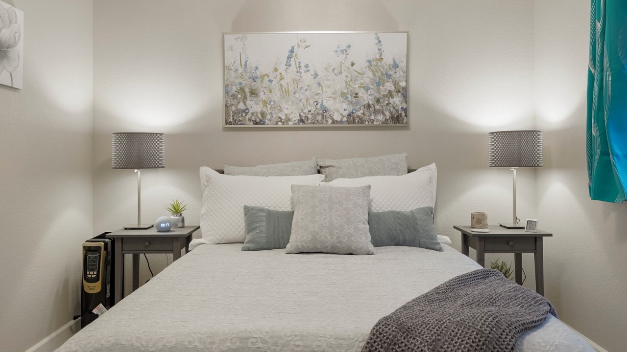 Photo of Bedroom in Aurora