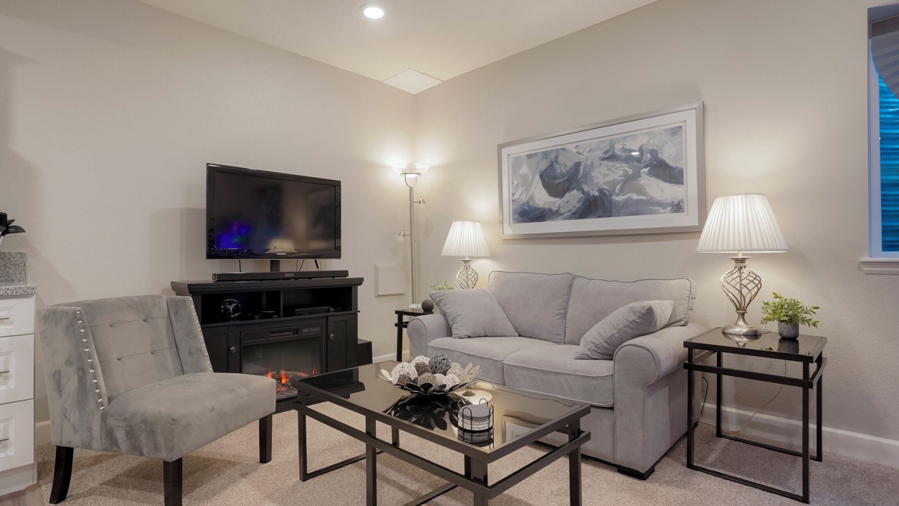 Photo of Livingroom in Aurora