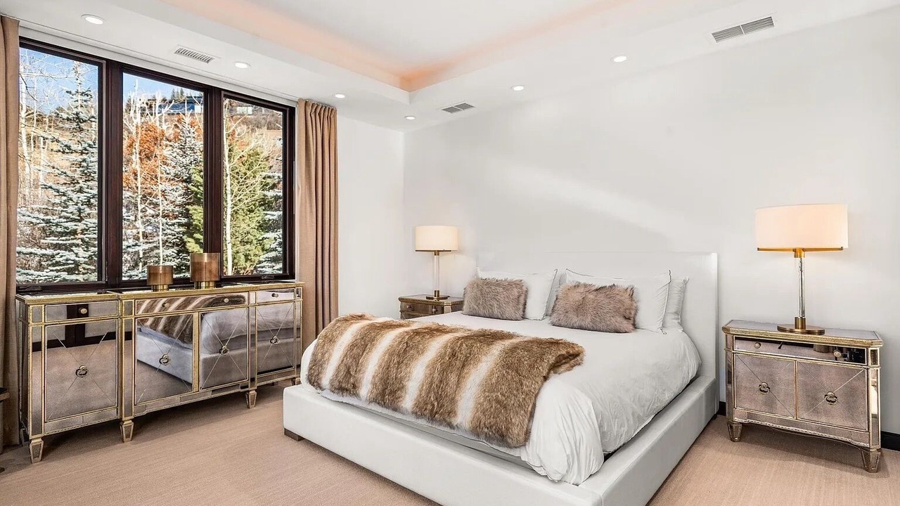 Photo of Bedroom in Red Mountain