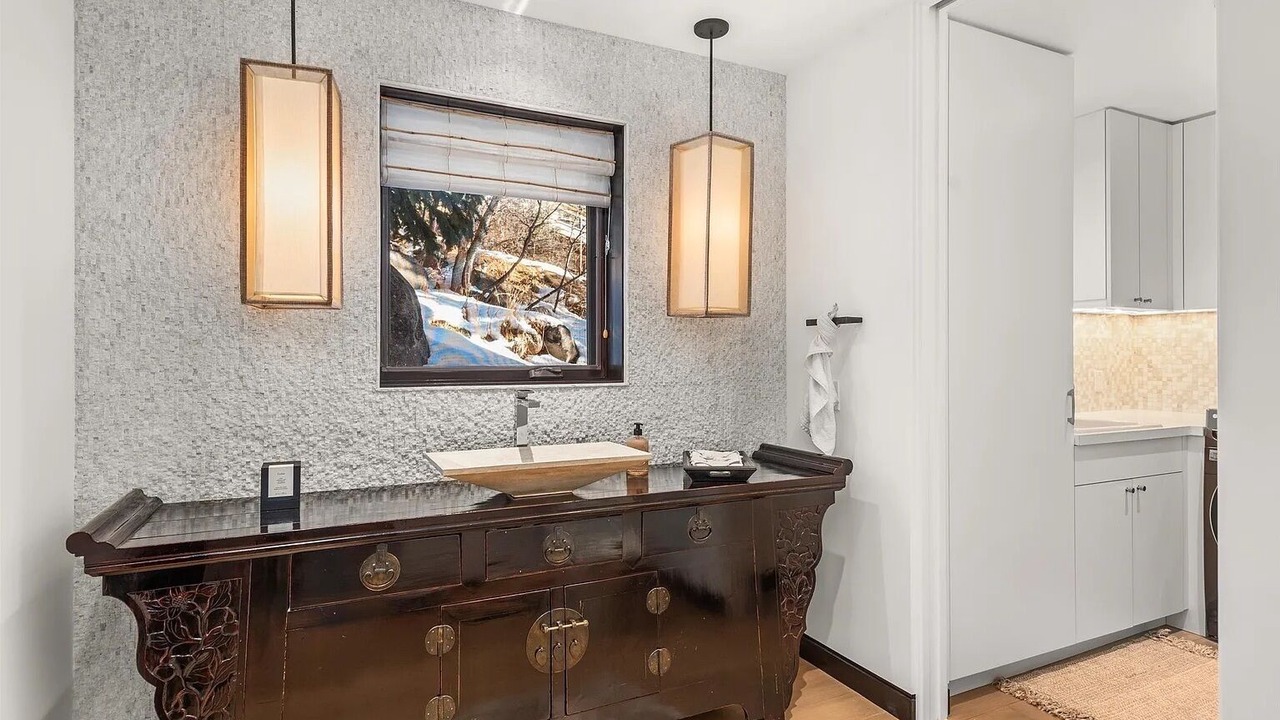 Photo of Bathroom in Red Mountain