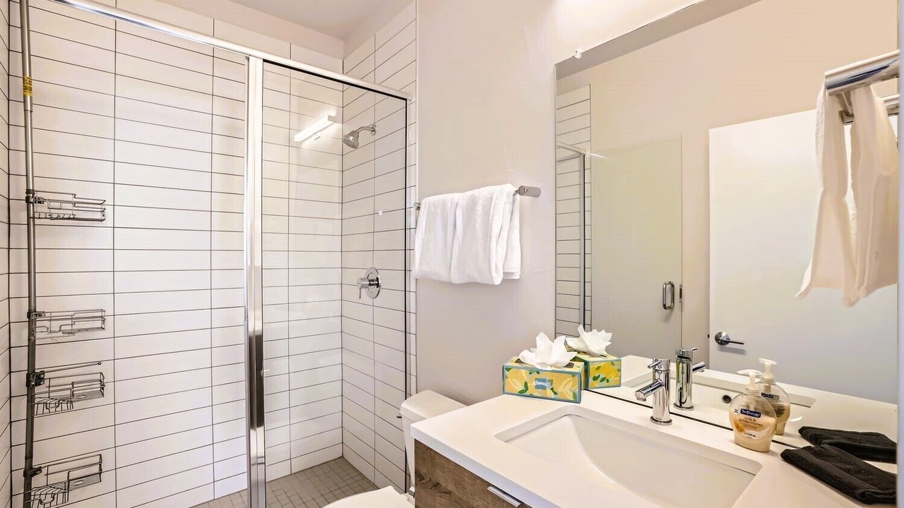 Photo of Bathroom in West Colfax