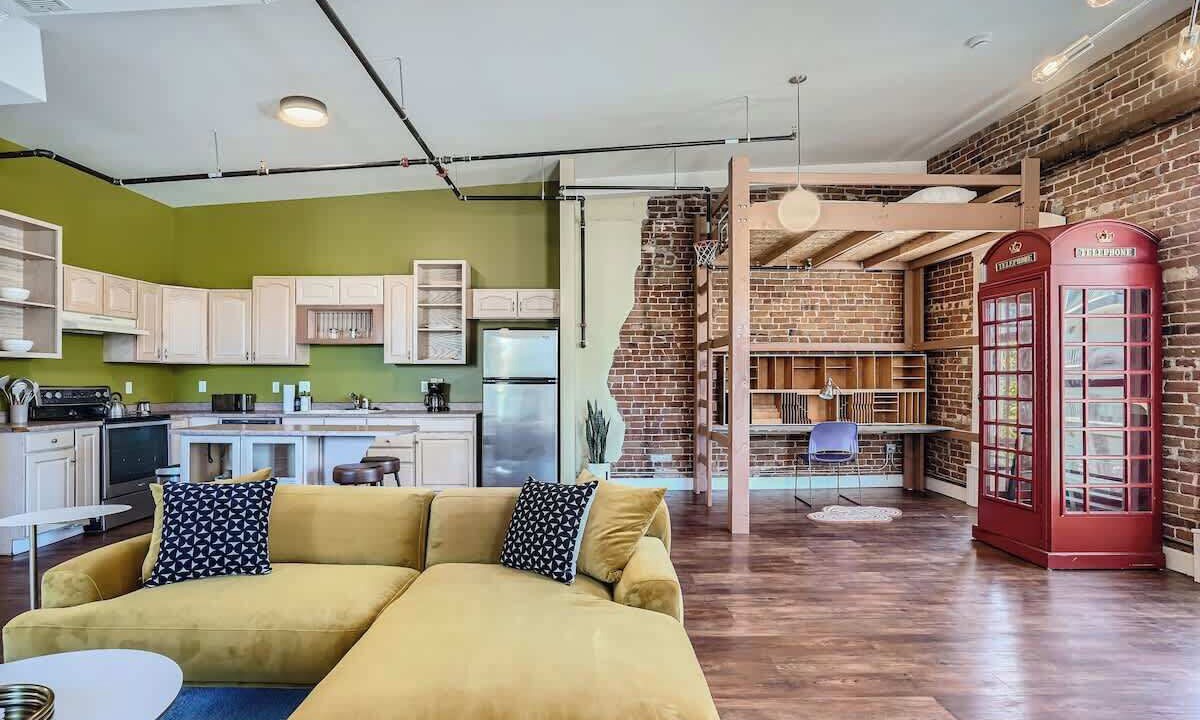 Photo of Livingroom in Ballpark
