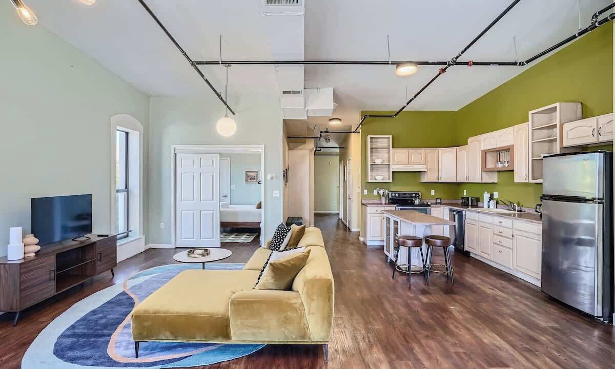 Photo of Livingroom in Ballpark