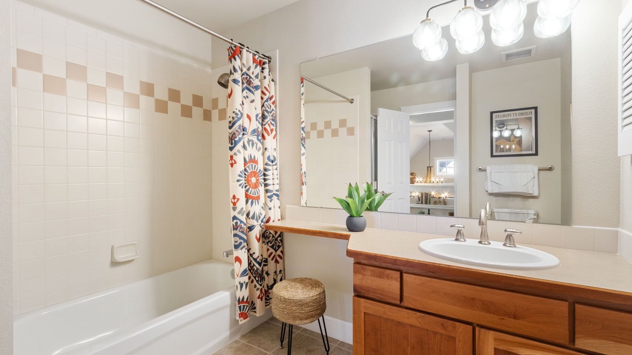 Photo of Bathroom in River Rock