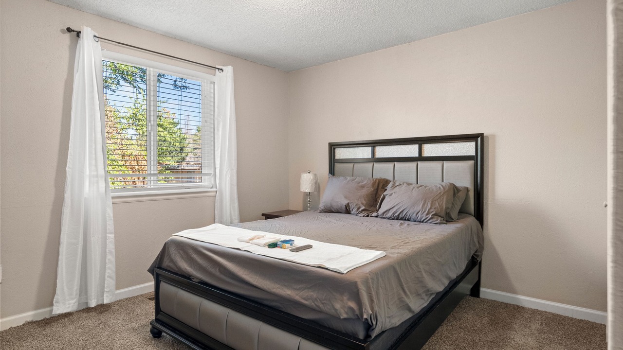 Photo of Bedroom in Aurora