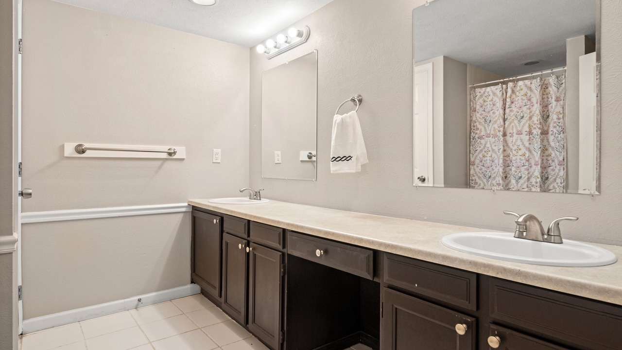 Photo of Bathroom in Aurora