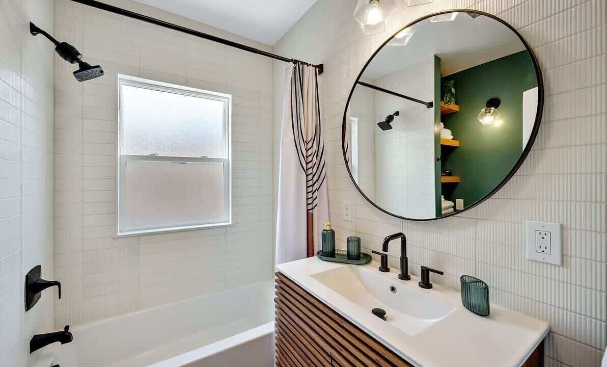 Photo of Bathroom in Speer