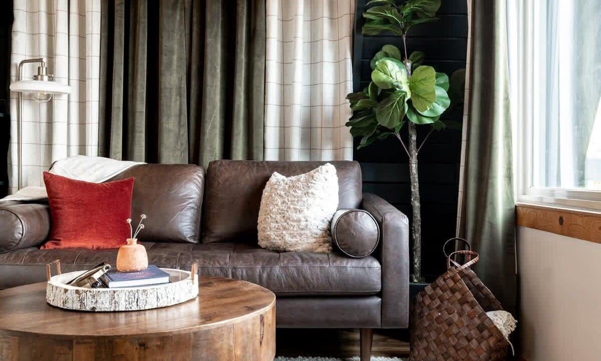 Photo of Livingroom in Evergreen