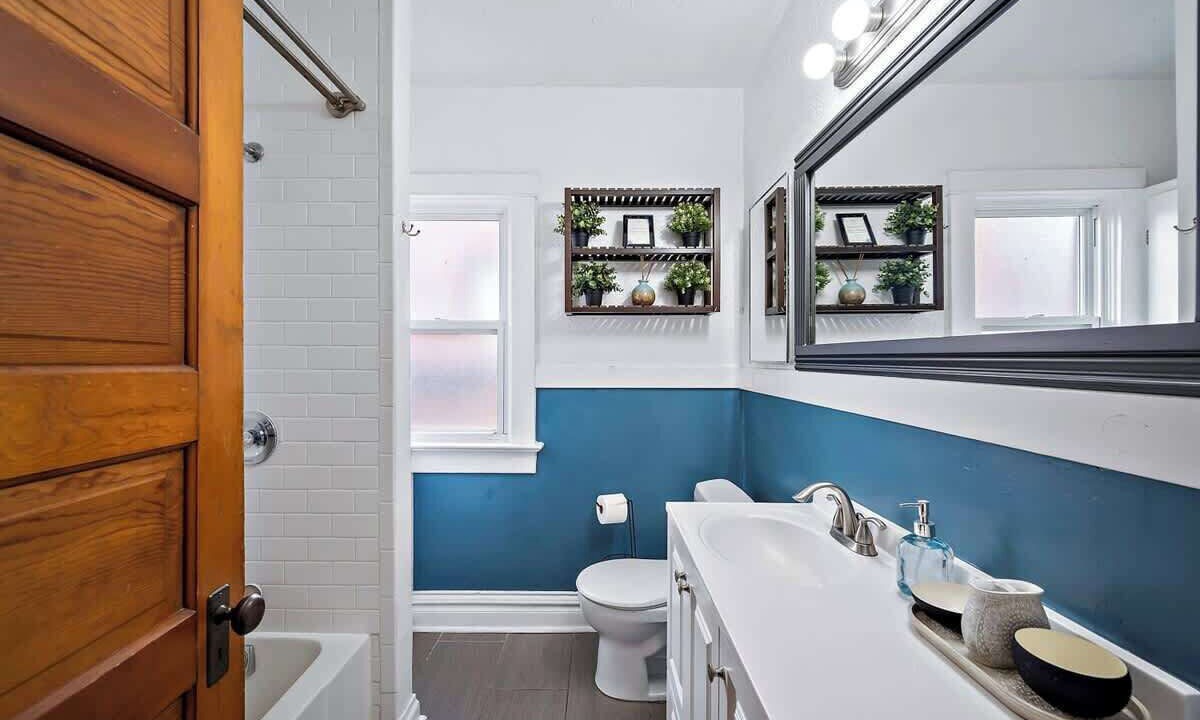 Photo of Bathroom in Speer