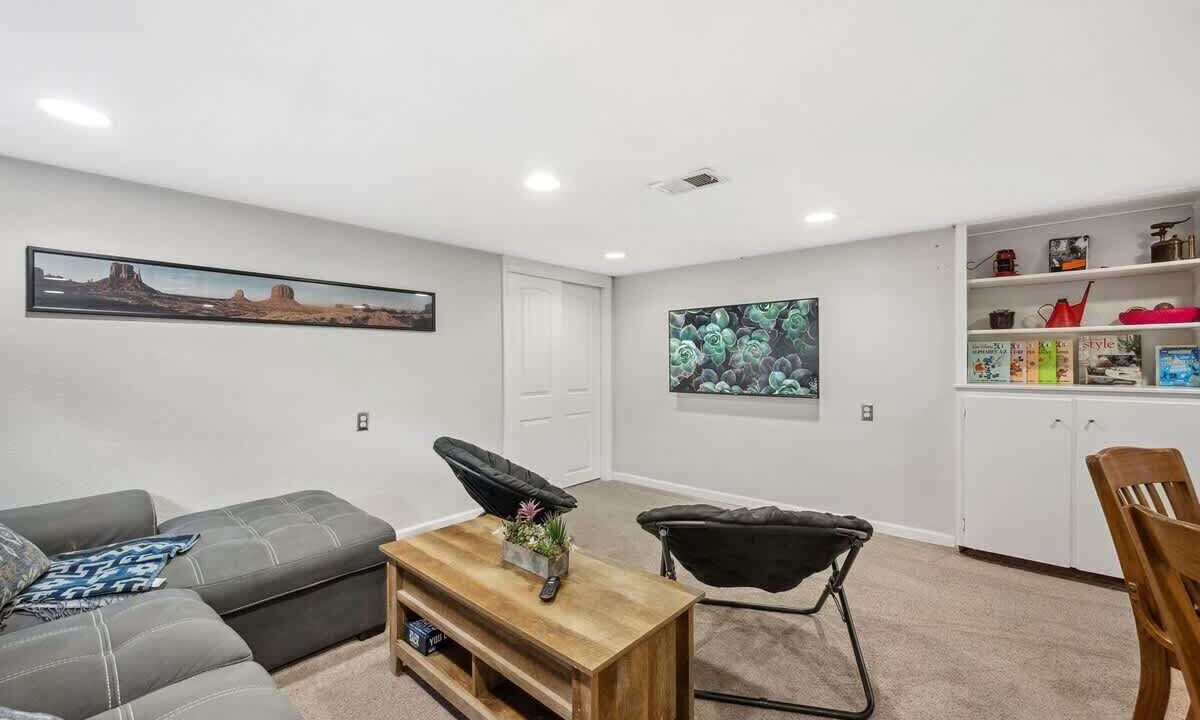 Photo of Livingroom in Berkley