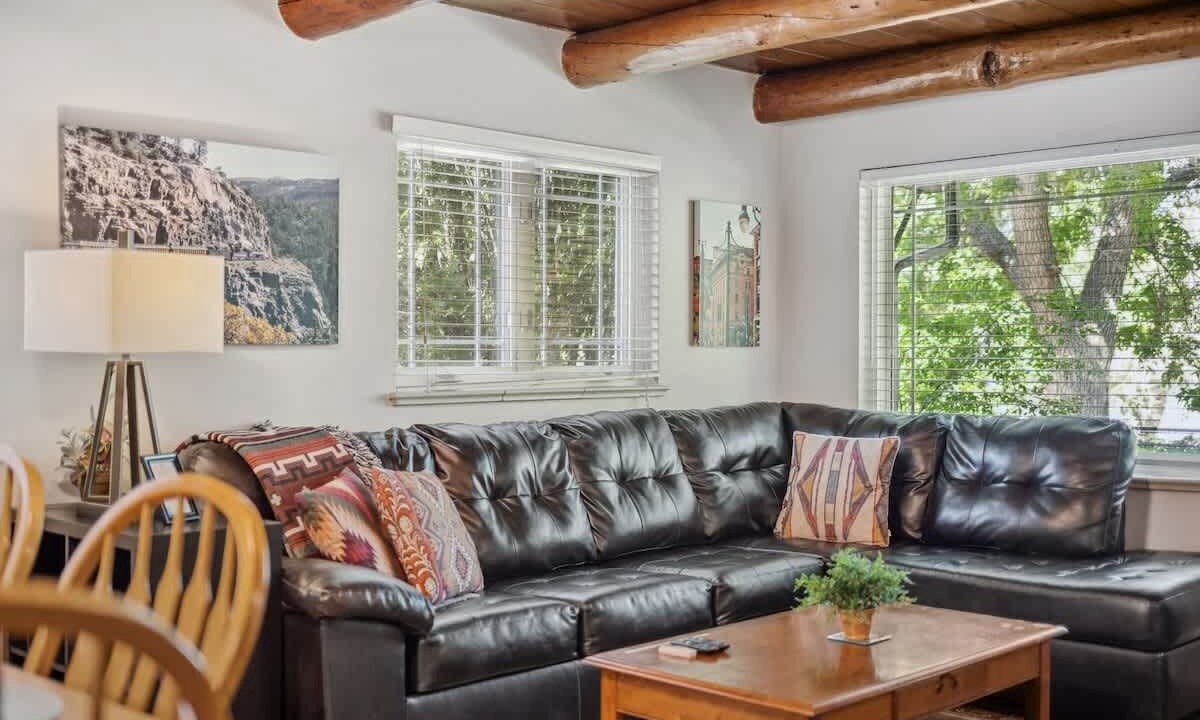 Photo of Livingroom in Berkley