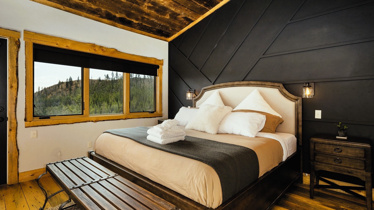 Photo of Bedroom in Grand Lake