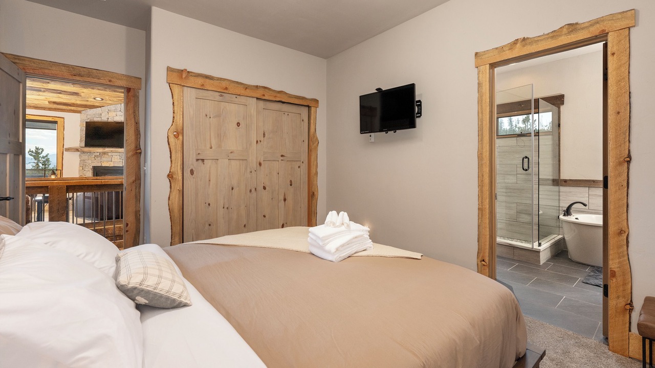 Photo of Bedroom in Grand Lake