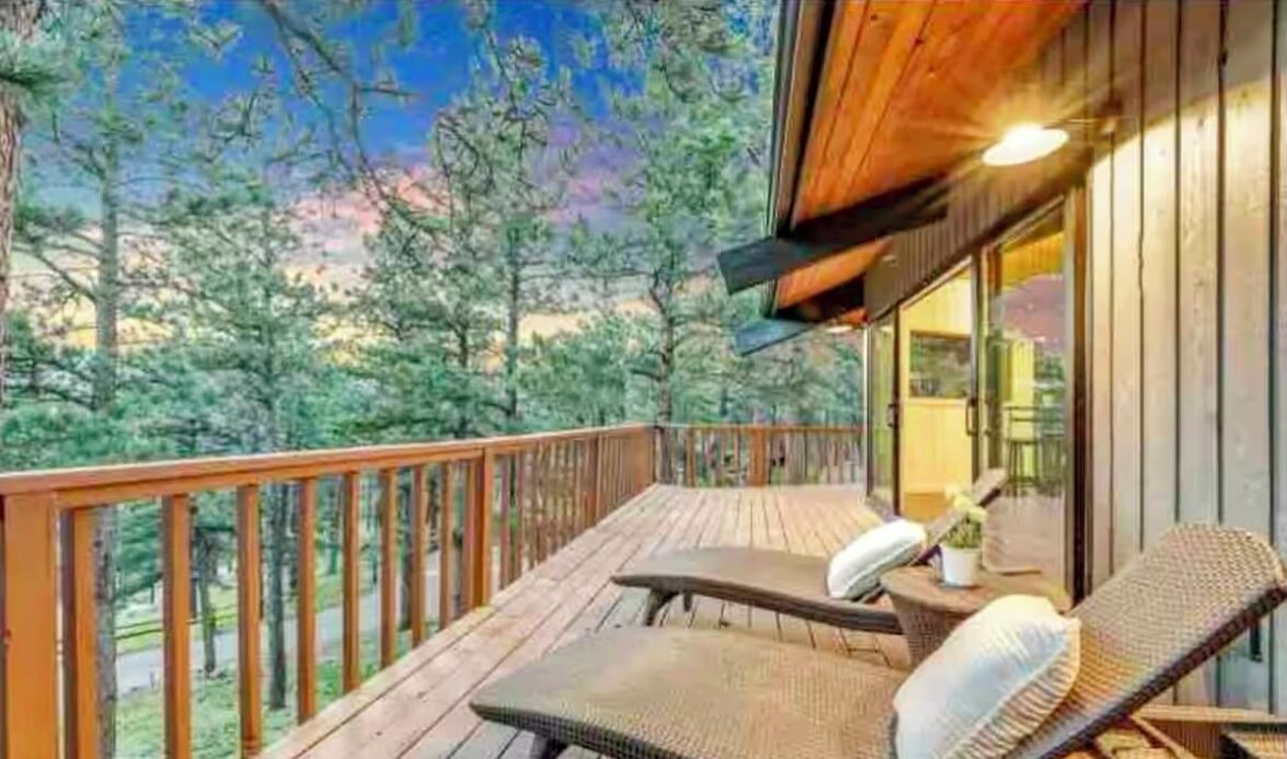 Photo of Outdoor in Pine Brook Hill