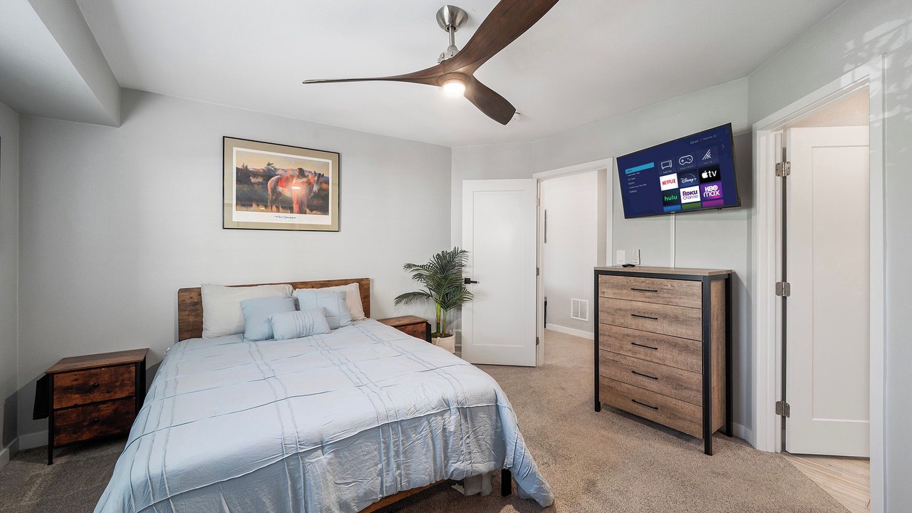 Photo of Bedroom in Edgewater