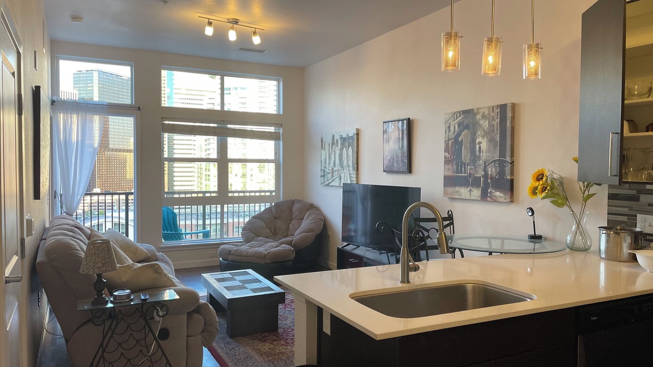Photo of Livingroom in Uptown