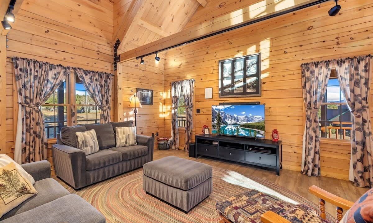 Photo of Livingroom in Carriage Hills