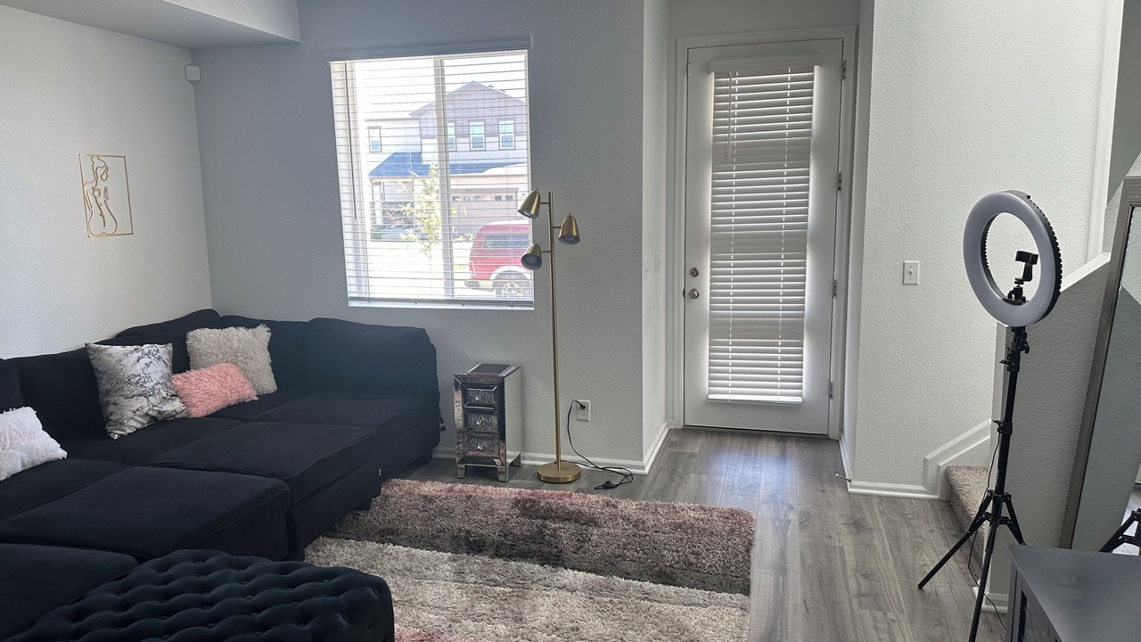 Photo of Livingroom in Commerce City