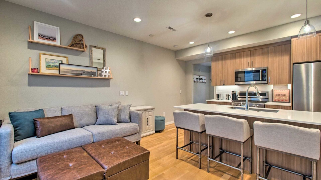 Photo of Livingroom in Baker