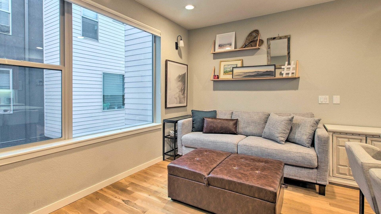 Photo of Livingroom in Baker