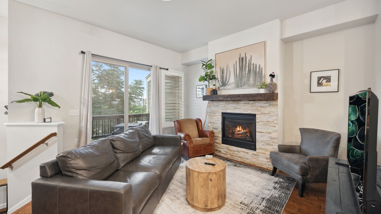 Photo of Livingroom in Centerra