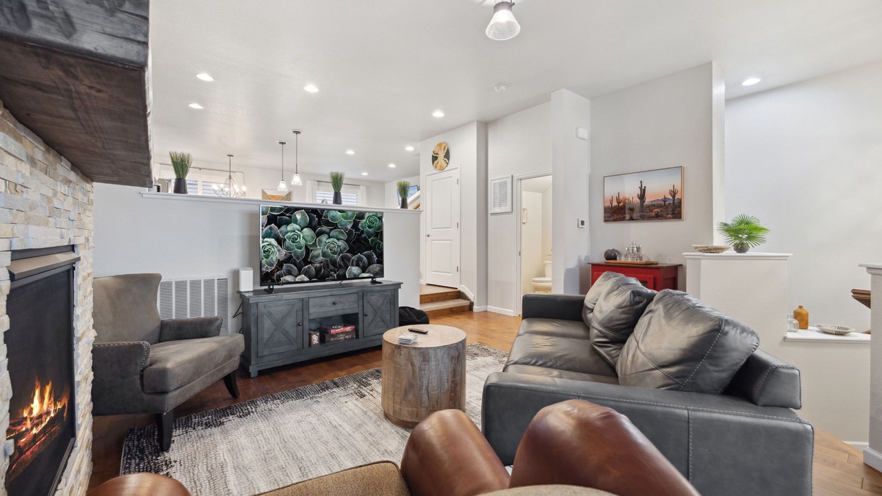 Photo of Livingroom in Centerra