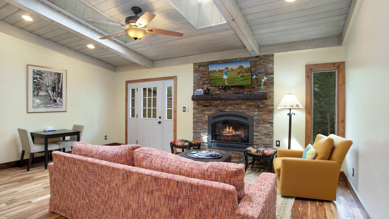 Photo of Livingroom in Intermountain