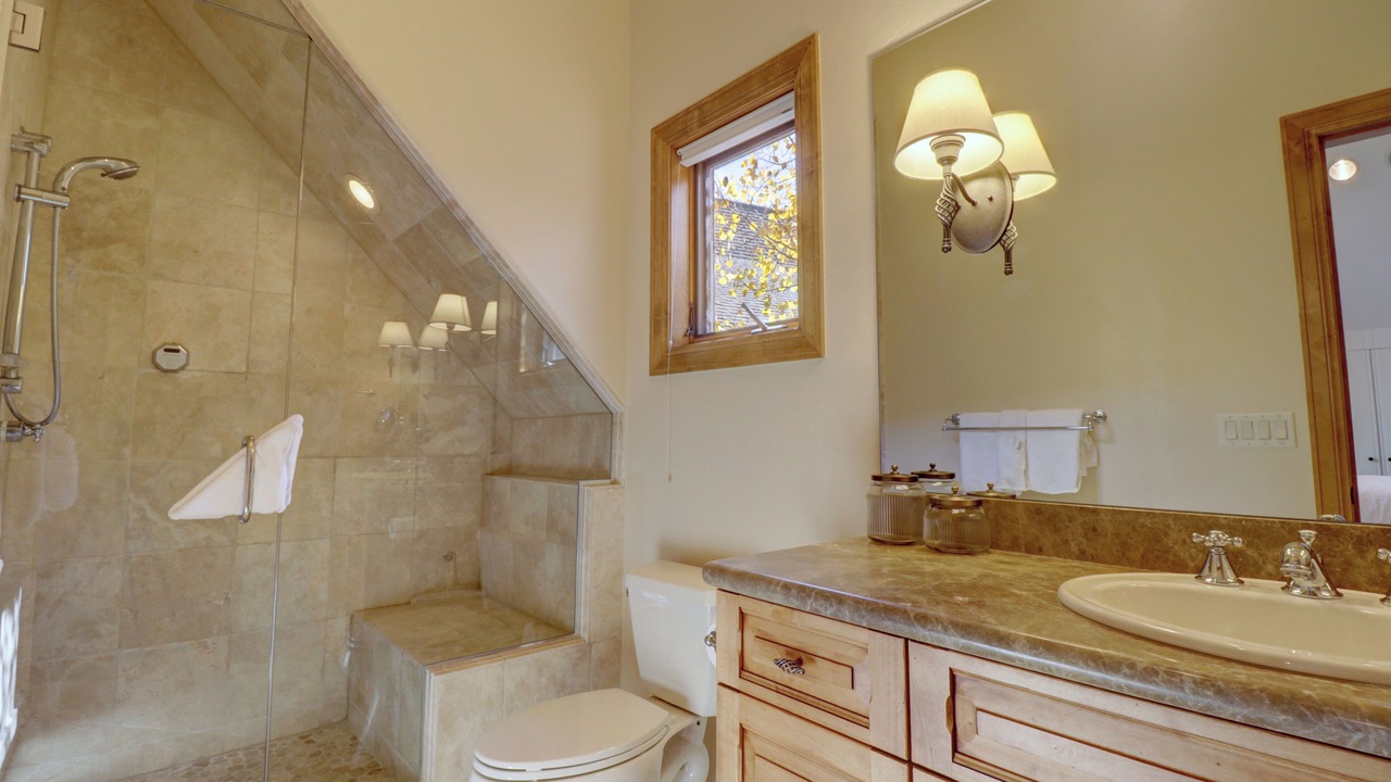 Photo of Bathroom in Three Peaks