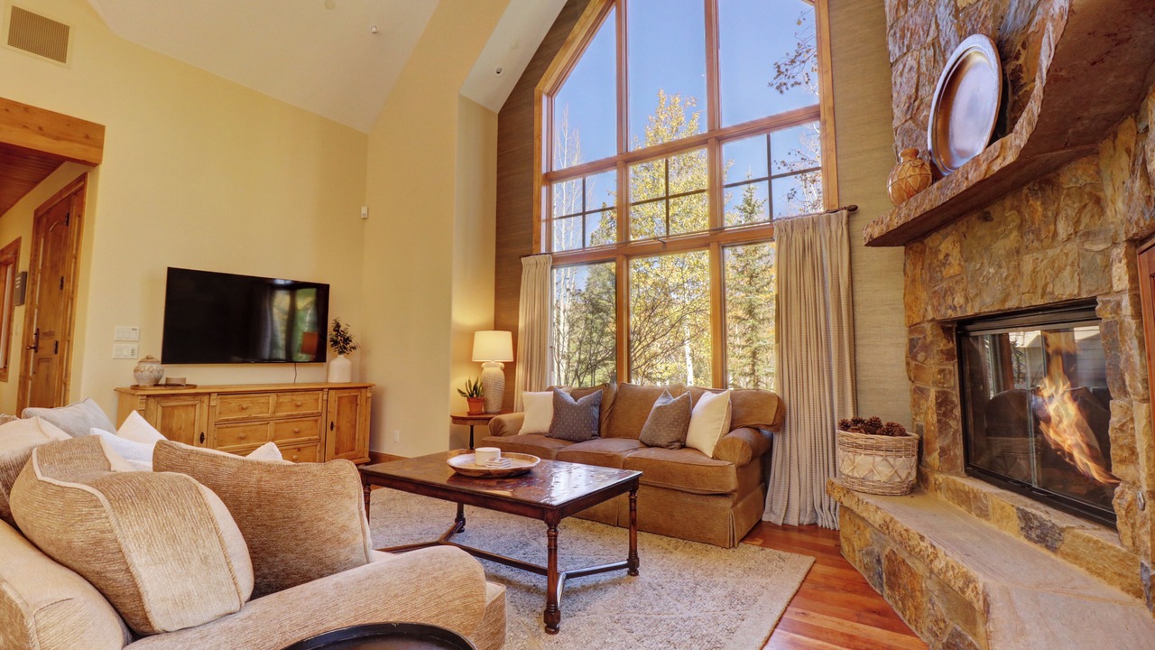 Photo of Livingroom in Three Peaks