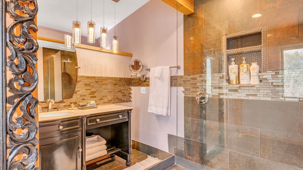 Photo of Bathroom in Lincoln Park
