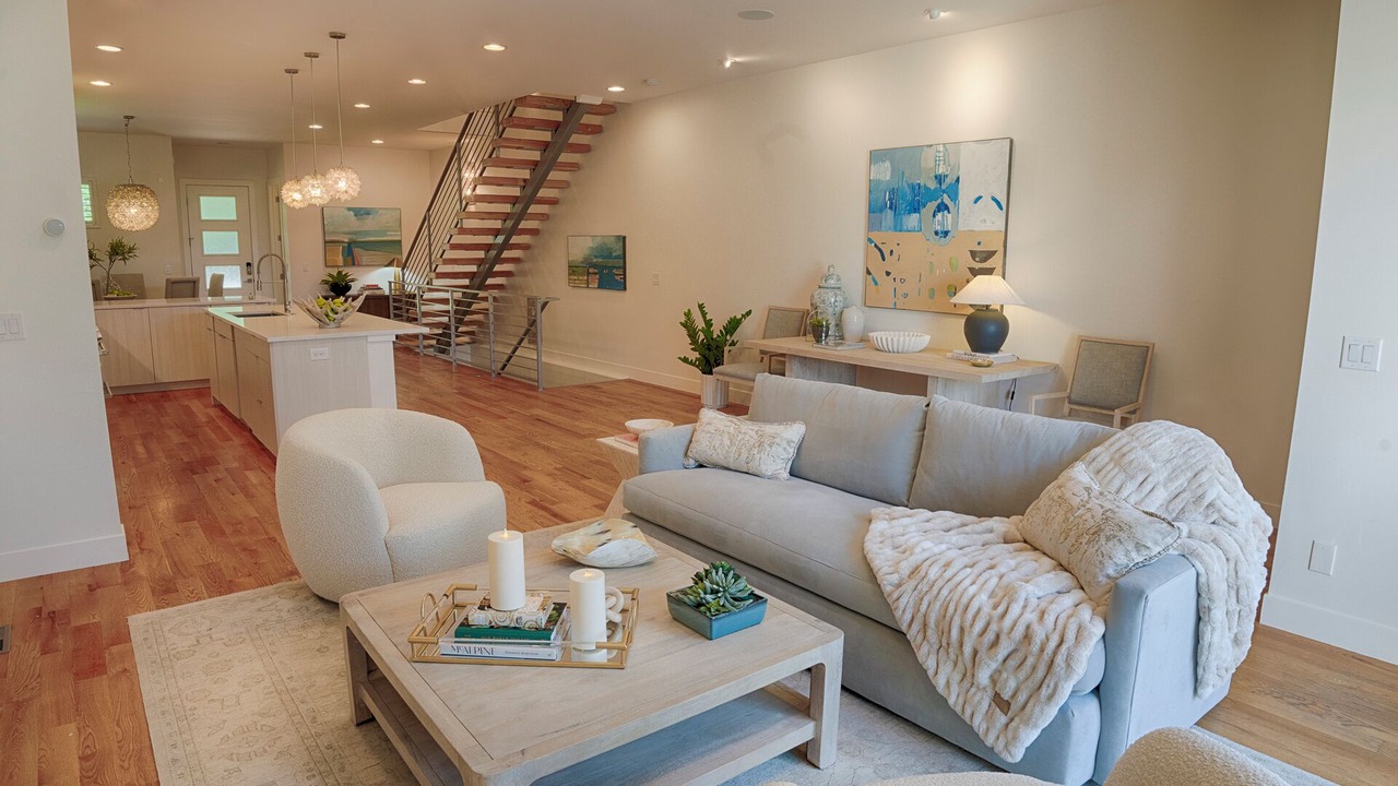 Photo of Livingroom in Sloan Lake