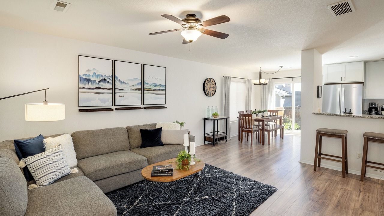 Photo of Livingroom in Northeast Park Hill