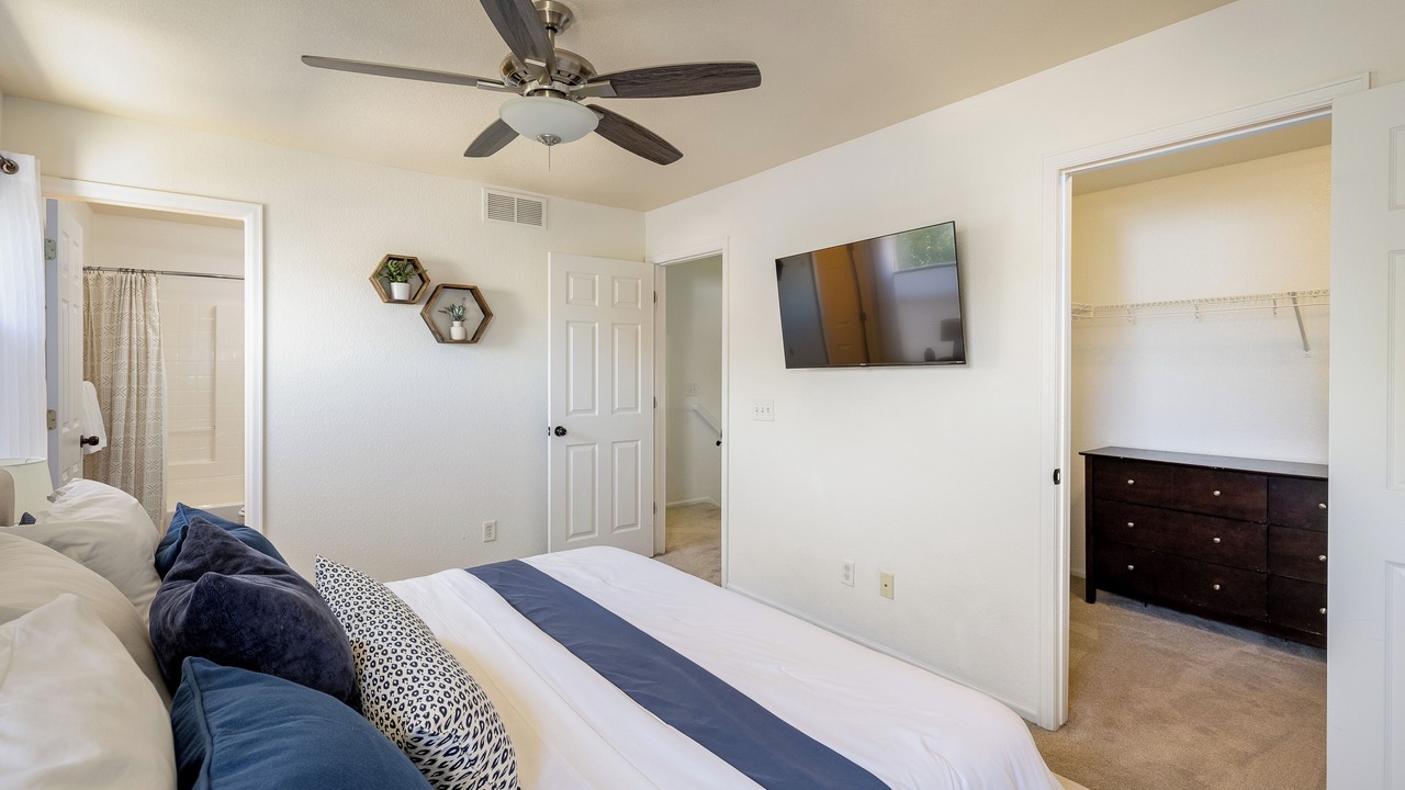 Photo of Bedroom in Northeast Park Hill