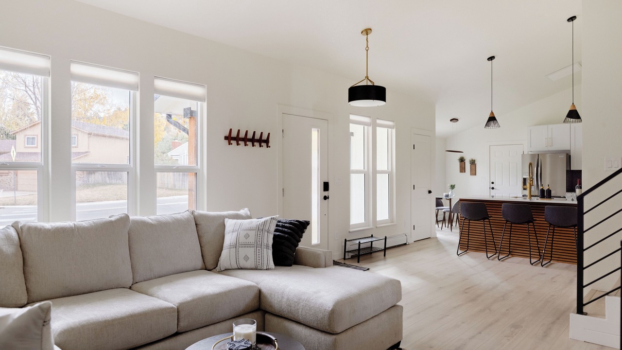 Photo of Livingroom in Castle Rock
