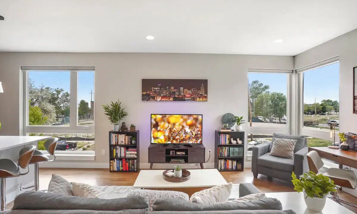 Photo of Livingroom in West Colfax