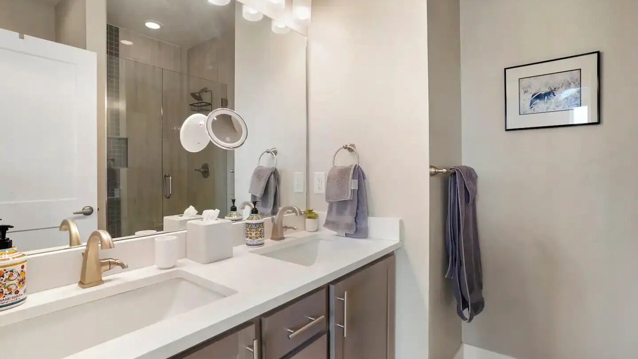 Photo of Bathroom in West Colfax