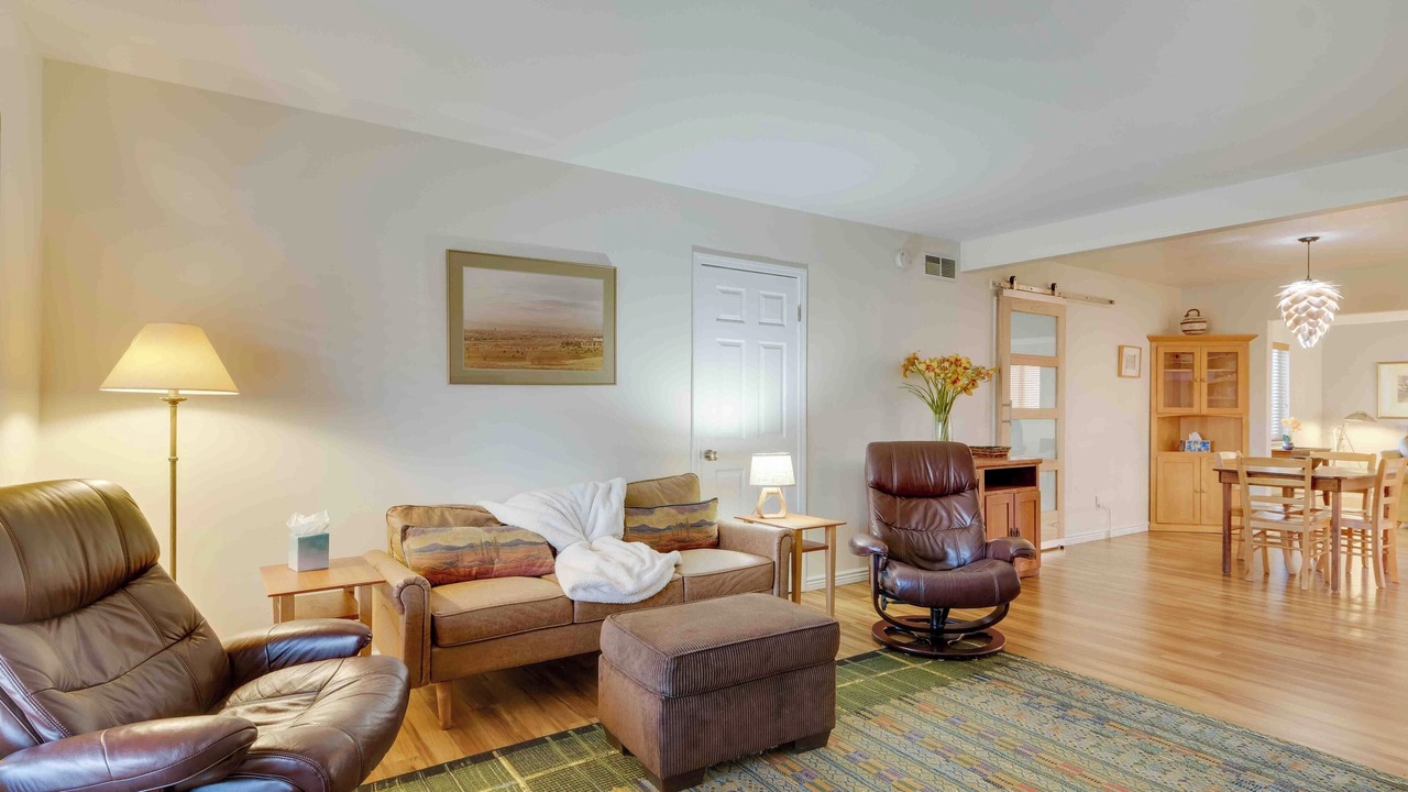 Photo of Livingroom in Jewell Heights - Hoffman Heights