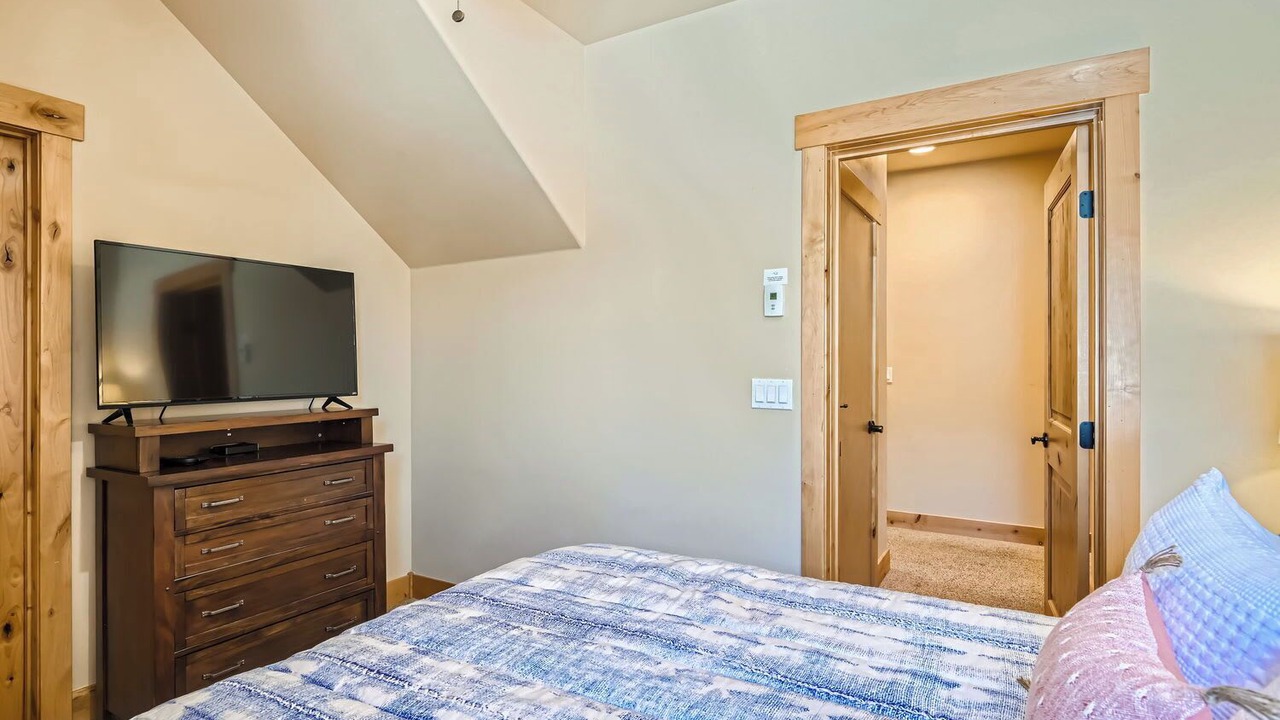 Photo of Bedroom in Warrior's Mark